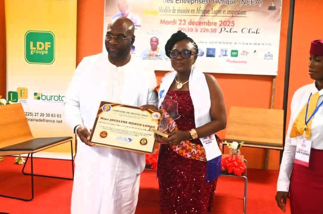 Remise du Diplôme de Distinction à la Présidente — NEEA African Awards, 8ᵉ édition